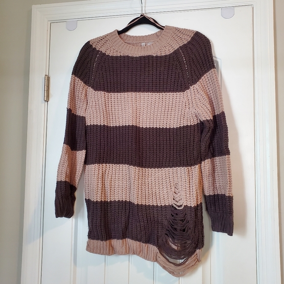 DISTRESSED SWEATER - Picture 1 of 4